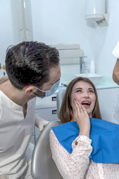 Best Emergency Tooth Extraction  in Lake Sarasota, FL